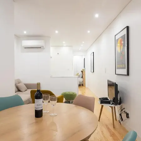 Comfortable In Bairro Alto By Lovelystay Apartman Lisboa