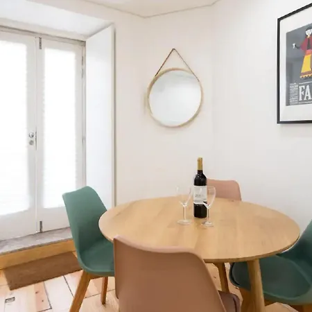 Comfortable In Bairro Alto By Lovelystay Lisbon
