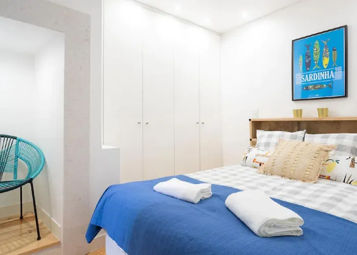 Comfortable In Bairro Alto By Lovelystay